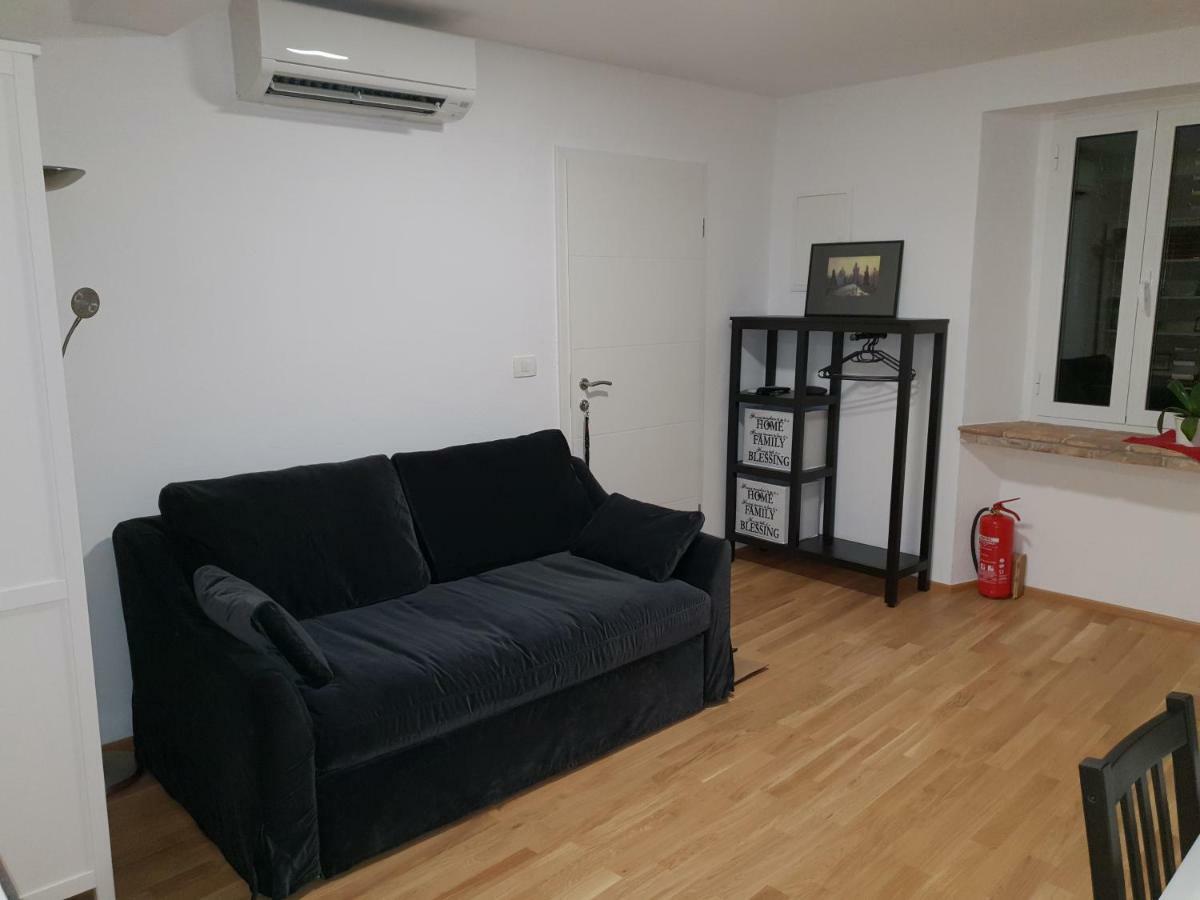 Lägenhet på 45 m² i Izola, med 1 sovrum och 1 badrum  Exteriör bild