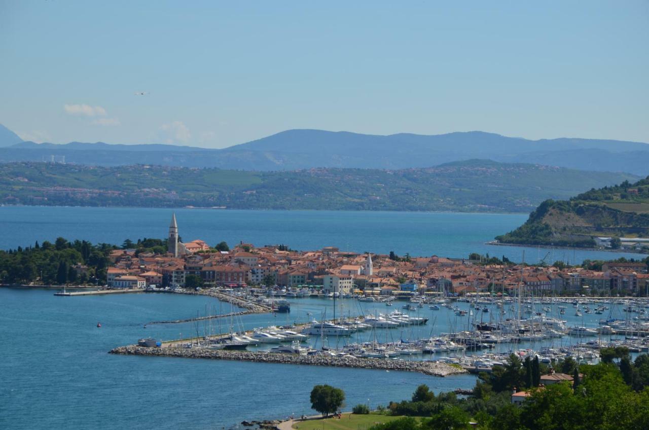 Lägenhet på 45 m² i Izola, med 1 sovrum och 1 badrum  Exteriör bild