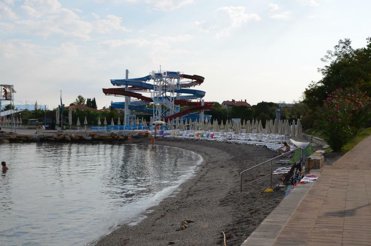 Lägenhet på 45 m² i Izola, med 1 sovrum och 1 badrum  Exteriör bild